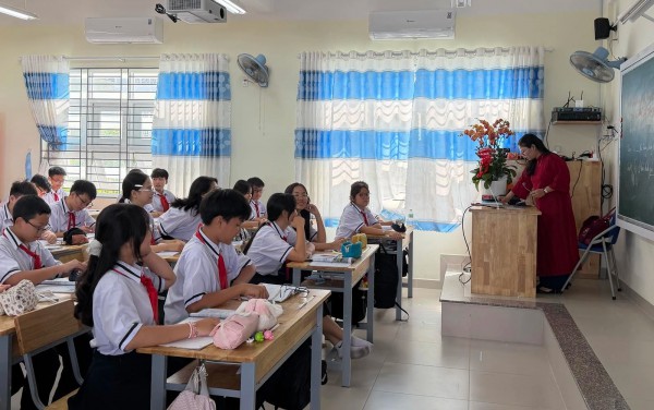 Nóng: TP.HCM thi lớp 10 ngày 1-2.6, đề thi ra sao?