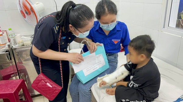 Nữ sinh 15 tuổi ở Quảng Nam trúng tuyển 10 trường trung học nội trú tại Mỹ