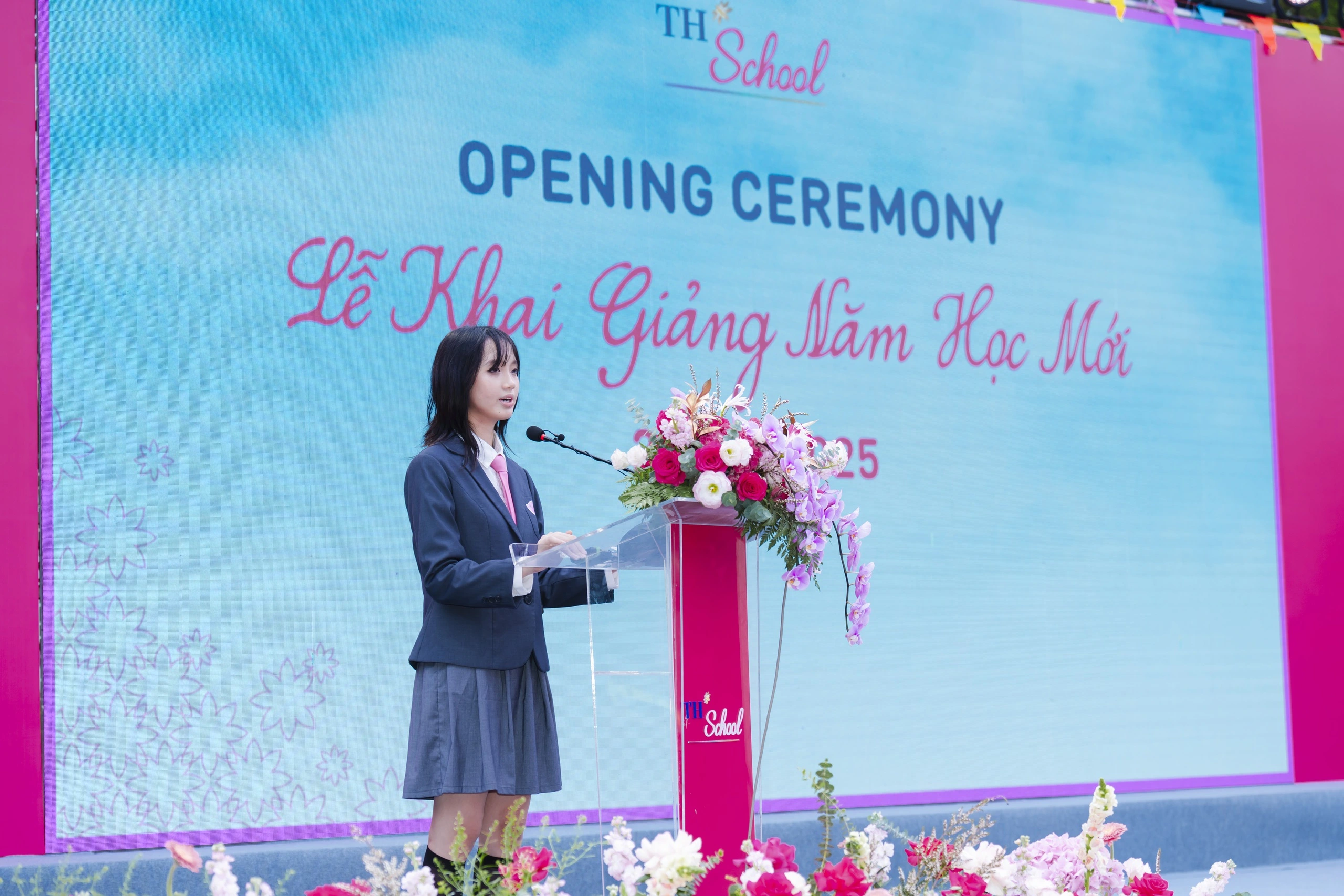 Nữ sinh Việt nói 4 thứ tiếng giành học bổng 6 tỉ du học Mỹ