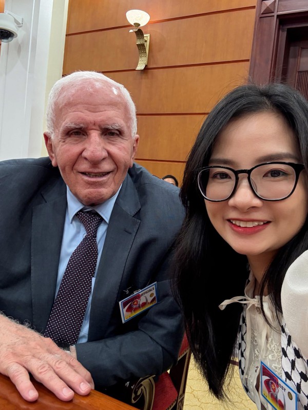 Nữ trưởng khoa đưa lịch sử Việt Nam ra thế giới bằng tiếng Ả Rập Nữ trưởng khoa đưa lịch sử Việt Nam ra thế giới bằng tiếng Ả Rập