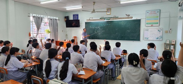 'Nước rút' ôn tập chuẩn bị thi lớp 10