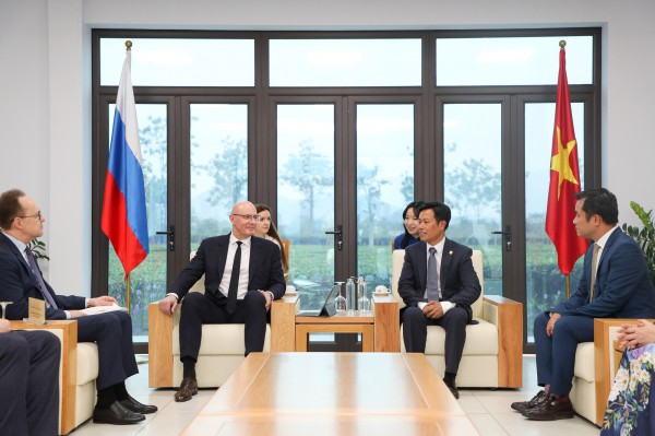 Phó thủ tướng Nga: Mỗi năm Nga dành cho Việt Nam 1.000 suất học bổng