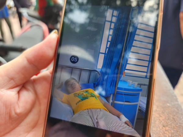 Phụ huynh Trường tiểu học Bình Quới Tây nói gì sau nhiều em nhập viện, nghỉ học?