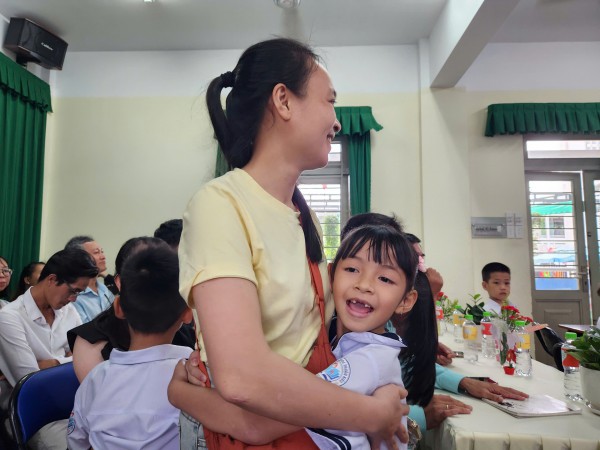 Phụ huynh tiểu học TP.HCM bất ngờ: Trong tiết tiếng Việt có âm nhạc, thể dục Phụ huynh tiểu học TP.HCM bất ngờ: Trong tiết tiếng Việt có âm nhạc, thể dục