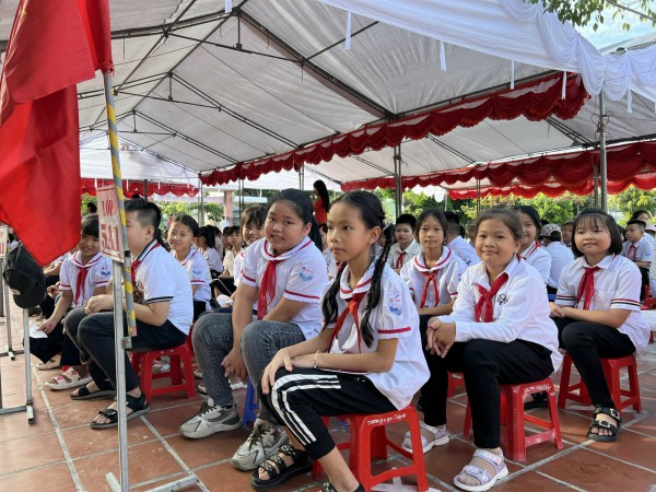 Quảng Ninh chi hơn 1.000 tỉ đồng cho năm học mới Quảng Ninh chi hơn 1.000 tỉ đồng cho năm học mới