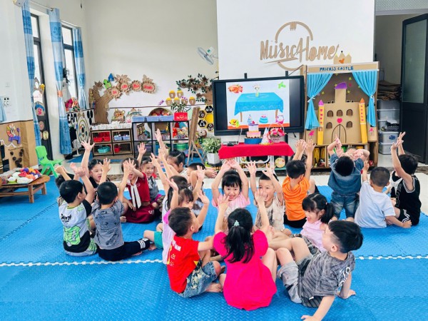 Quảng Ninh chi hơn 1.700 tỉ đồng cho chính sách sữa học đường Quảng Ninh chi hơn 1.700 tỉ đồng cho chính sách sữa học đường