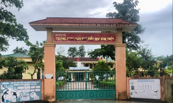 Quảng Trị: Sau vụ ngộ độc, hàng chục học sinh không đến lớp Quảng Trị: Sau vụ ngộ độc, hàng chục học sinh không đến lớp