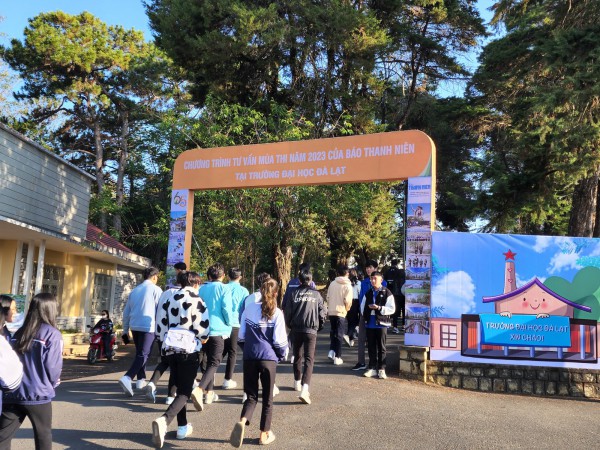 Rộn ràng Tư vấn mùa thi năm 2023 tại thành phố ngàn hoa