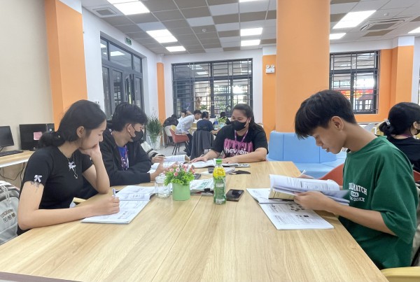 Rút ngắn thời gian đào tạo ĐH, chương trình có đáp ứng thực tế?