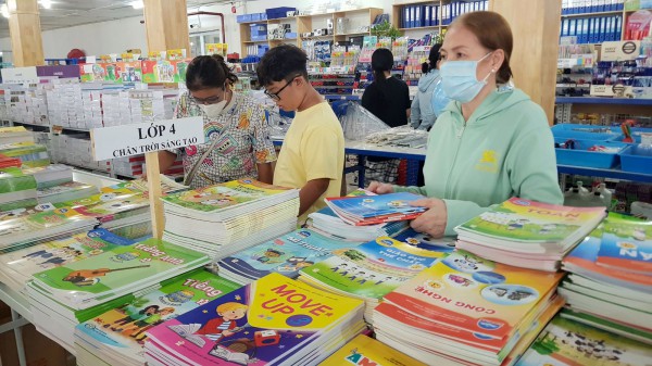 Sách giáo khoa mới: Đến hẹn lại... lo