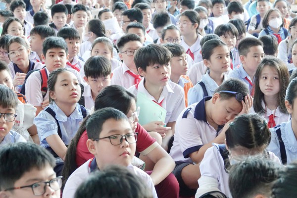 Sáng nay, học sinh làm bài khảo sát lớp 6 Trần Đại Nghĩa với nội dung gì? Sáng nay, học sinh làm bài khảo sát lớp 6 Trần Đại Nghĩa với nội dung gì?
