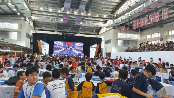 Sáng tạo robot giải quyết vấn đề 