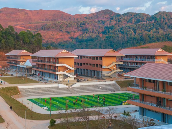 Sắp khánh thành trường học liên cấp hiện đại bậc nhất vùng biên giới Điện Biên Sắp khánh thành trường học liên cấp hiện đại bậc nhất vùng biên giới Điện Biên