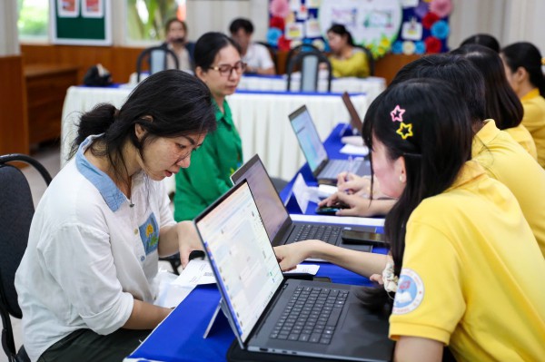 Sau sáp nhập, Sở GD-ĐT TP.HCM chỉ đạo hàng loạt các vấn đề nóng Sau sáp nhập, Sở GD-ĐT TP.HCM chỉ đạo hàng loạt các vấn đề nóng