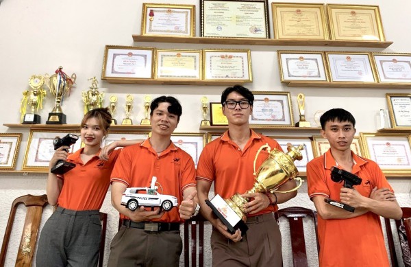 Sinh viên Việt Nam lọt vòng chung kết cuộc thi xe tự hành quốc tế