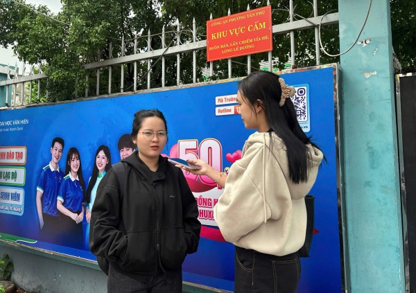 Sinh viên chăm ghi chép nhưng ít phát biểu, ngại hỏi thầy cô