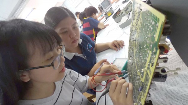 Sinh viên ngành khoa học cơ bản sẽ được nhận học bổng và sinh hoạt phí? Sinh viên ngành khoa học cơ bản sẽ được nhận học bổng và sinh hoạt phí?