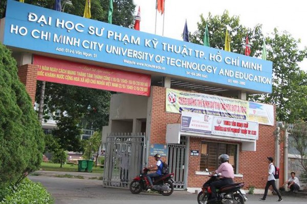 Sinh viên phản ứng tăng học phí, Trường ĐH Sư phạm kỹ thuật TP.HCM nói gì? Sinh viên phản ứng tăng học phí, Trường ĐH Sư phạm kỹ thuật TP.HCM nói gì?