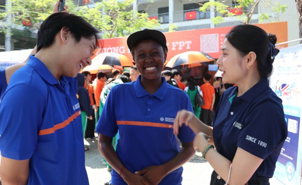 Sinh viên quốc tế 'bật mí' bất ngờ về giáo dục Việt Nam Sinh viên quốc tế 'bật mí' bất ngờ về giáo dục Việt Nam