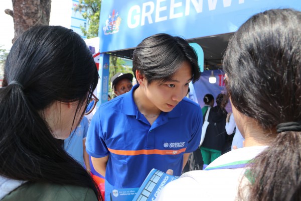 Sinh viên quốc tế 'bật mí' bất ngờ về giáo dục Việt Nam Sinh viên quốc tế 'bật mí' bất ngờ về giáo dục Việt Nam