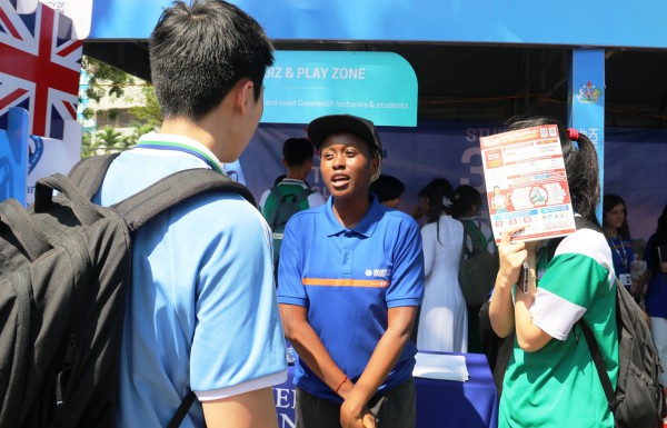 Sinh viên quốc tế 'bật mí' bất ngờ về giáo dục Việt Nam Sinh viên quốc tế 'bật mí' bất ngờ về giáo dục Việt Nam