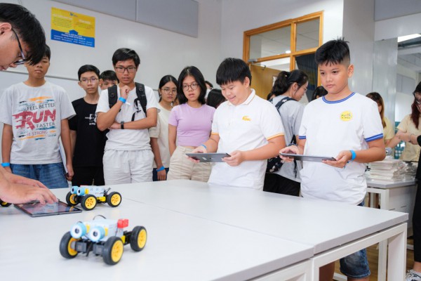 Sở GD-ĐT TP.HCM đề xuất tăng tỷ lệ học sinh Việt Nam học chương trình nước ngoài