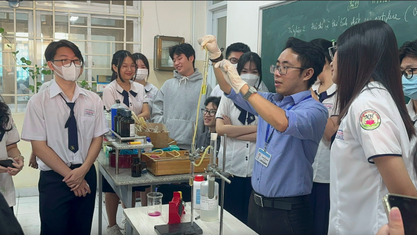 Sở GD-ĐT TP.HCM nêu yêu cầu đến các trường học liên quan đến sách giáo khoa Sở GD-ĐT TP.HCM nêu yêu cầu đến các trường học liên quan đến sách giáo khoa