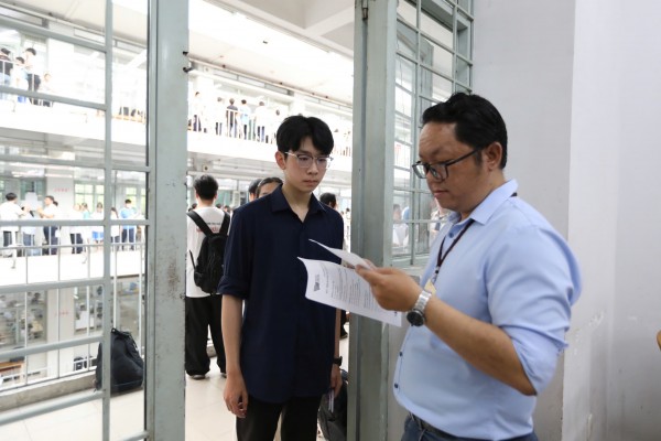 Số thí sinh dự thi năng lực tranh suất vào đại học cao kỷ lục Số thí sinh dự thi năng lực tranh suất vào đại học cao kỷ lục