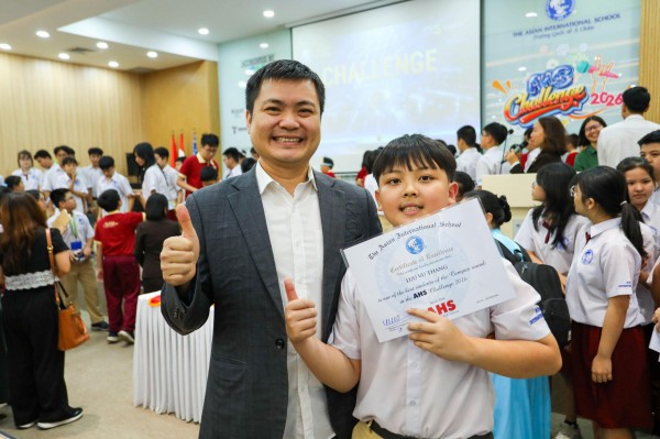 Sôi động sân chơi hùng biện tiếng Anh tại Asian School