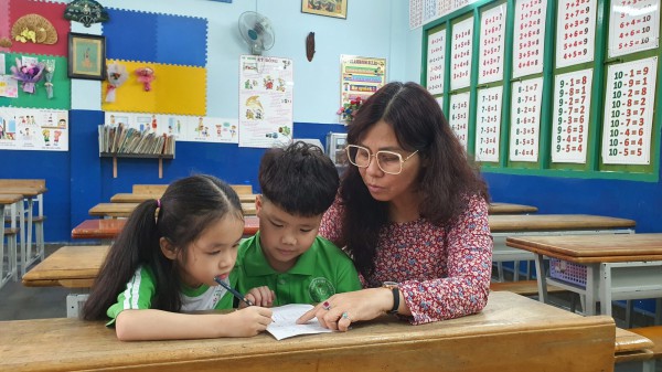 Sốt ruột với tuyển sinh trực tuyến lớp 1