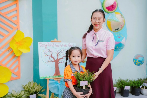 TP.HCM rực rỡ sắc hoa đón tết ở những trường học hàng ngàn mét vuông TP.HCM rực rỡ sắc hoa đón tết ở những trường học hàng ngàn mét vuông