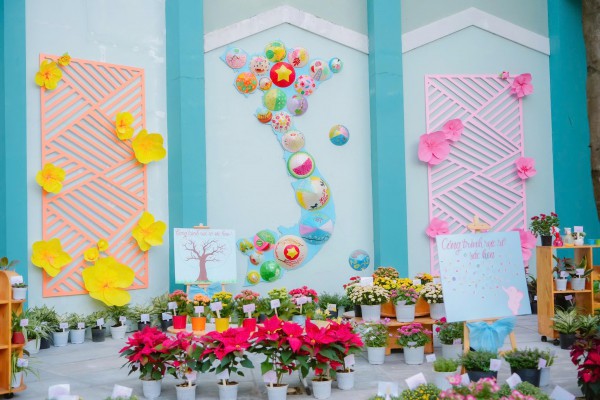 TP.HCM rực rỡ sắc hoa đón tết ở những trường học hàng ngàn mét vuông TP.HCM rực rỡ sắc hoa đón tết ở những trường học hàng ngàn mét vuông