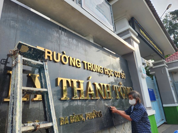 TP.HCM sau sáp nhập: Biển tên trường học 'thay áo mới', cập nhật phường, xã TP.HCM sau sáp nhập: Biển tên trường học 'thay áo mới', cập nhật phường, xã