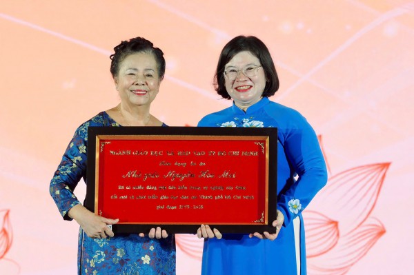 TP.HCM tôn vinh 50 nhà giáo điển hình tiêu biểu trong 50 năm đổi mới giáo dục