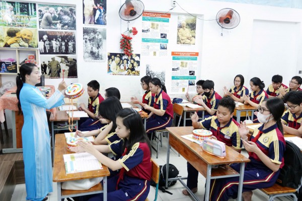 TP.HCM trả lương dạy thêm giờ cho giáo viên bằng 150% chính khóa