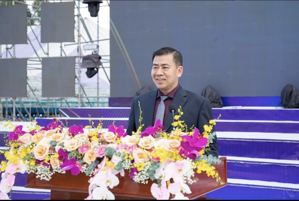 Tân sinh viên phải học cách thích nghi và vượt qua cám dỗ