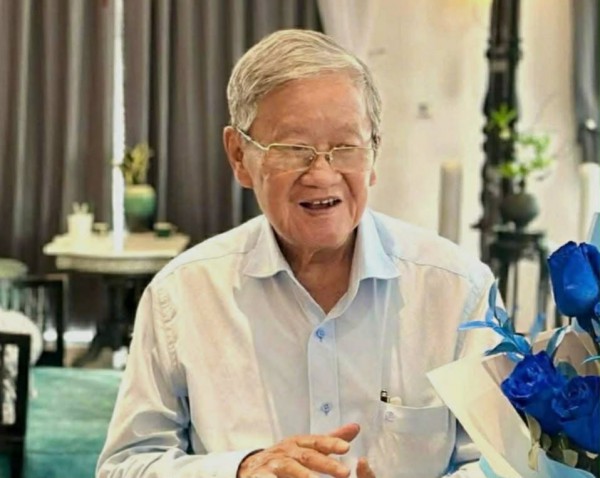 Tăng cường tiếng Anh có liên hệ gì với sự ra đời Trường THPT chuyên Trần Đại Nghĩa?