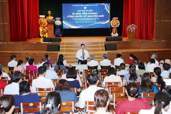 Tăng cường tiếng Anh có liên hệ gì với sự ra đời Trường THPT chuyên Trần Đại Nghĩa?