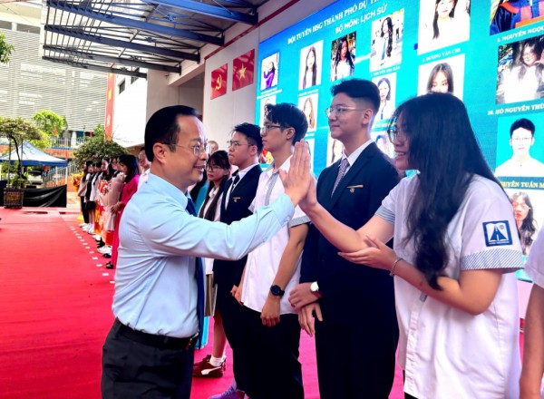 Tăng số thí sinh thi học sinh giỏi quốc gia