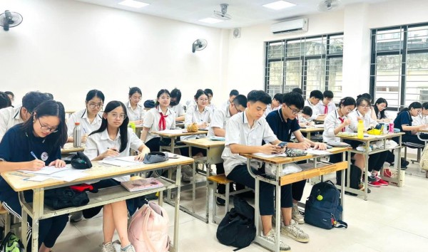 Thầy cô Hà Nội nhắn nhủ yêu thương tới học trò trước kỳ thi vào lớp 10