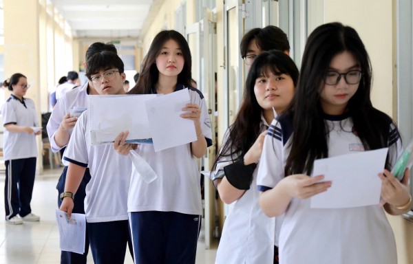 Thêm 2 trường ĐH công bố điểm sàn xét tuyển từ 15 Thêm 2 trường ĐH công bố điểm sàn xét tuyển từ 15