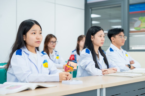 Thêm trường đại học đào tạo y khoa: Cơ hội nào cho thí sinh? Thêm trường đại học đào tạo y khoa: Cơ hội nào cho thí sinh?