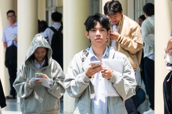 Thi đánh giá năng lực: Thí sinh rối bời vì lỗi chính tả, logarit và vua Lê Thi đánh giá năng lực: Thí sinh rối bời vì lỗi chính tả, logarit và vua Lê