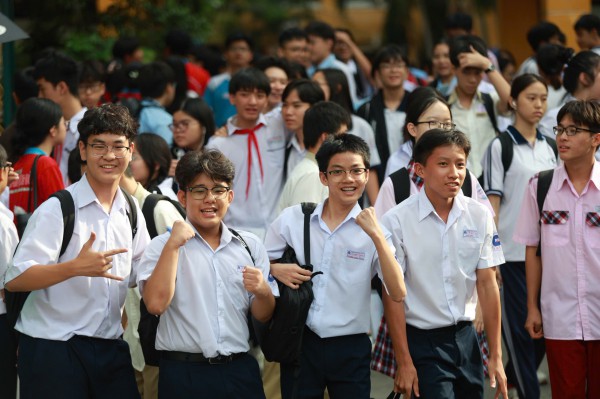 Thi lớp 10 TP.HCM: Hướng dẫn gợi ý giải đề thi môn tiếng Anh Thi lớp 10 TP.HCM: Hướng dẫn gợi ý giải đề thi môn tiếng Anh