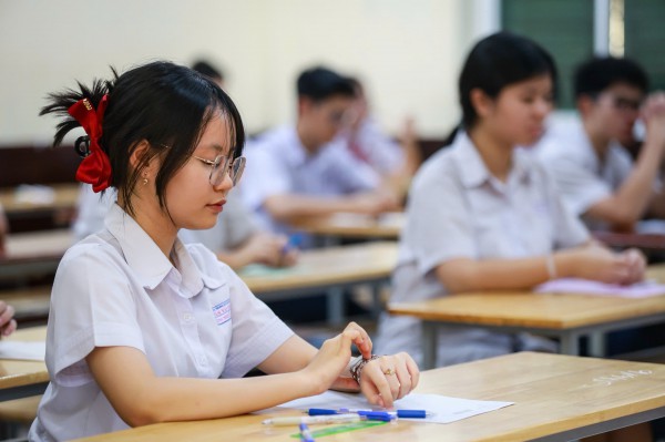 Thi lớp 10 TP.HCM: Môn toán 7 câu, giảm độ vận dụng, có dễ hơn năm trước?