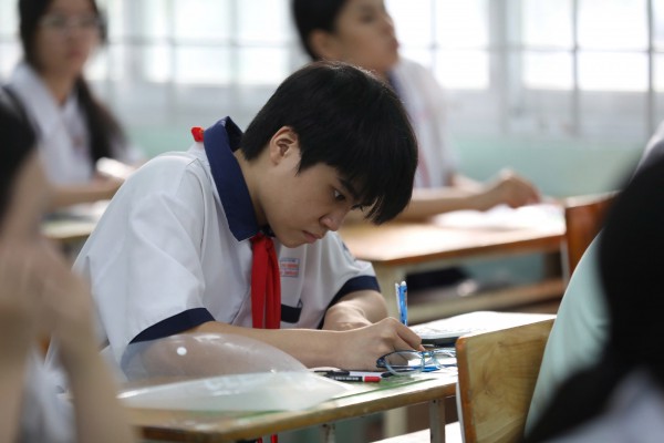 Thi lớp 10 TP.HCM: Đề thi chính thức môn toán