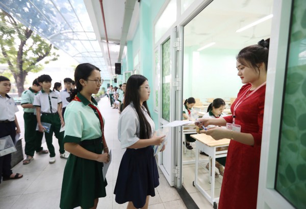Thi lớp 10 tại TP.HCM: Dự đoán điểm chuẩn tăng