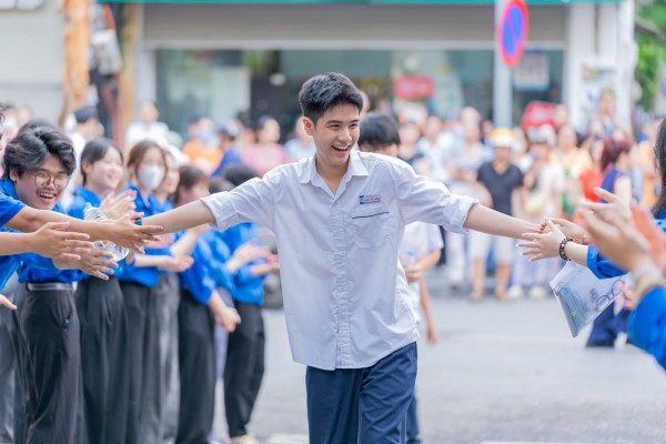 Thí sinh cần làm gì sau khi biết điểm thi, điểm chuẩn vào lớp 10? Thí sinh cần làm gì sau khi biết điểm thi, điểm chuẩn vào lớp 10?