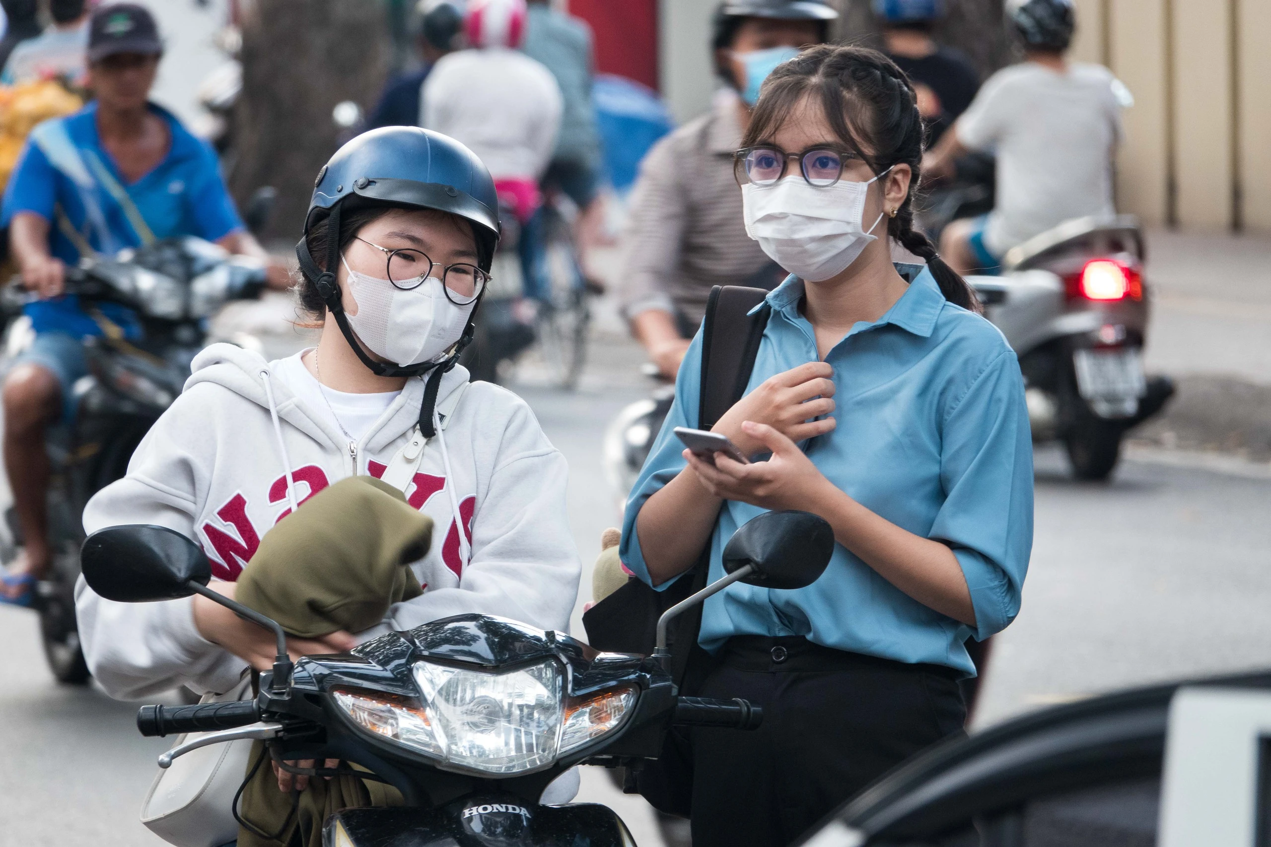 Thí sinh chi tiền triệu, vượt ngàn km để thi vào ngành 'nặng nhọc, độc hại'