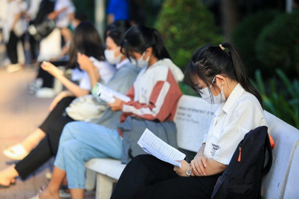 Thí sinh đăng ký xét tuyển bằng điểm thi năng lực thấp kỷ lục